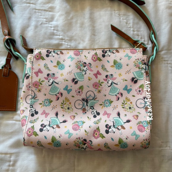Dooney & Bourke Crossbody Epcot International Flower And Garden Festival 2020 - Picture 3 of 16